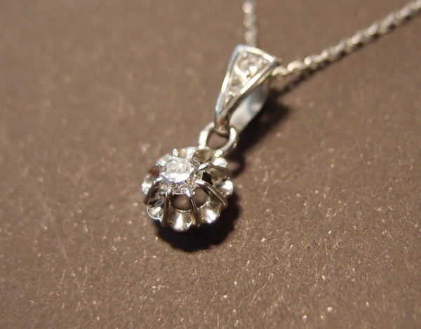collier pendentif or gris et diamant 0.15 ct