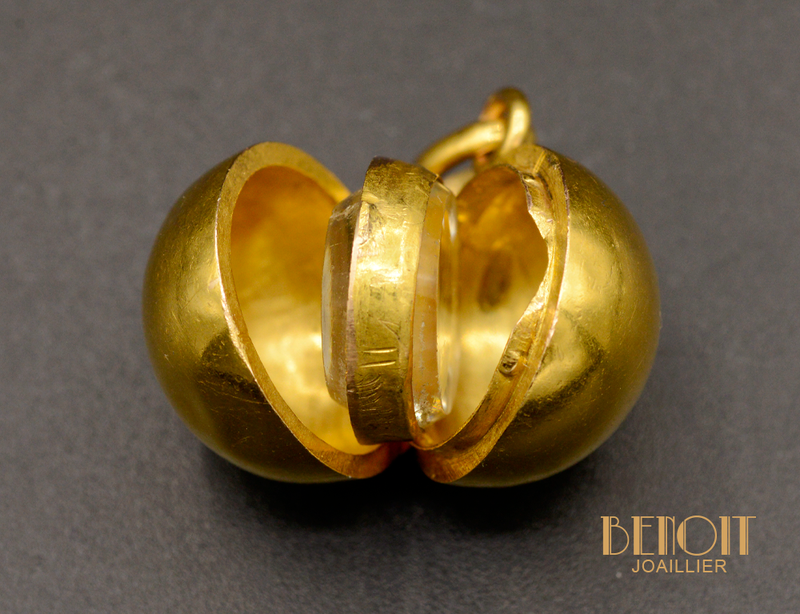 Pendentif Boule Ouvrant Or Jaune