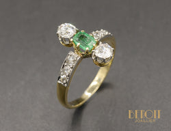 Bague Marquise Emeraude et Diamants