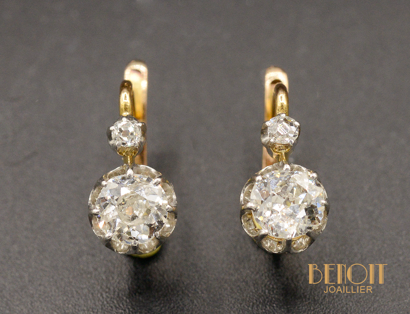 Paire de Dormeuses en Or Rose et Diamants
