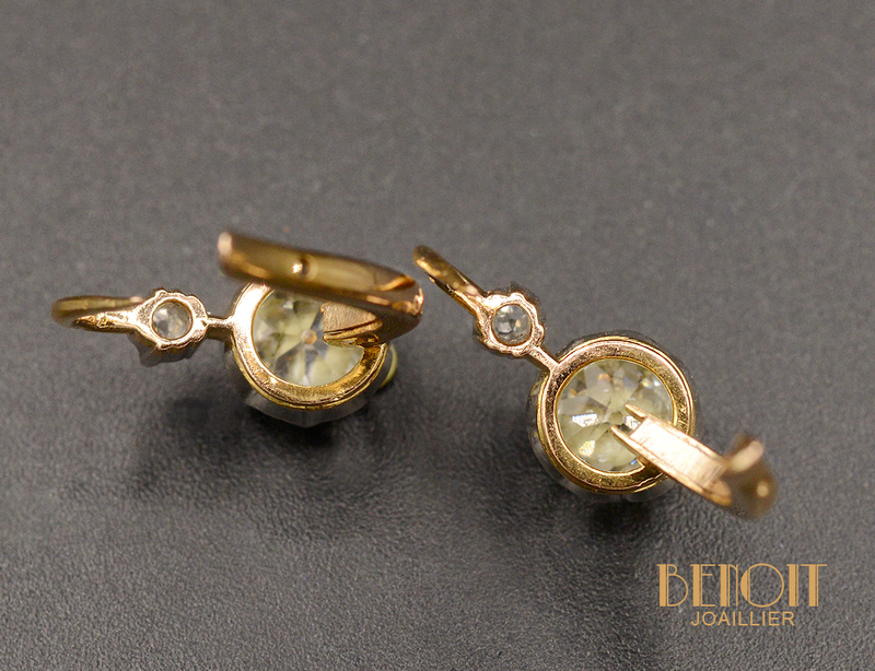 Paire de Dormeuses en Or Rose et Diamants