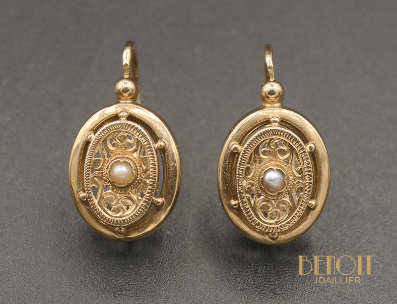 Boucles d'Oreilles Dormeuses en Or rose et Perles fines