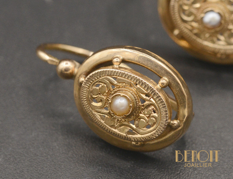 Boucles d'Oreilles Dormeuses en Or rose et Perles fines