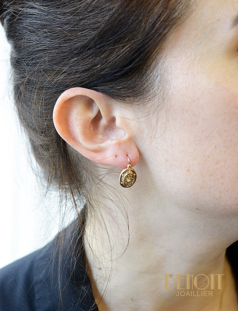 Boucles d'Oreilles Dormeuses en Or rose et Perles fines
