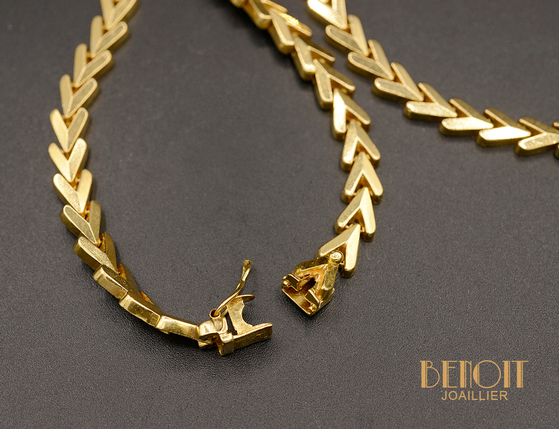 Collier Maille V en Or Jaune
