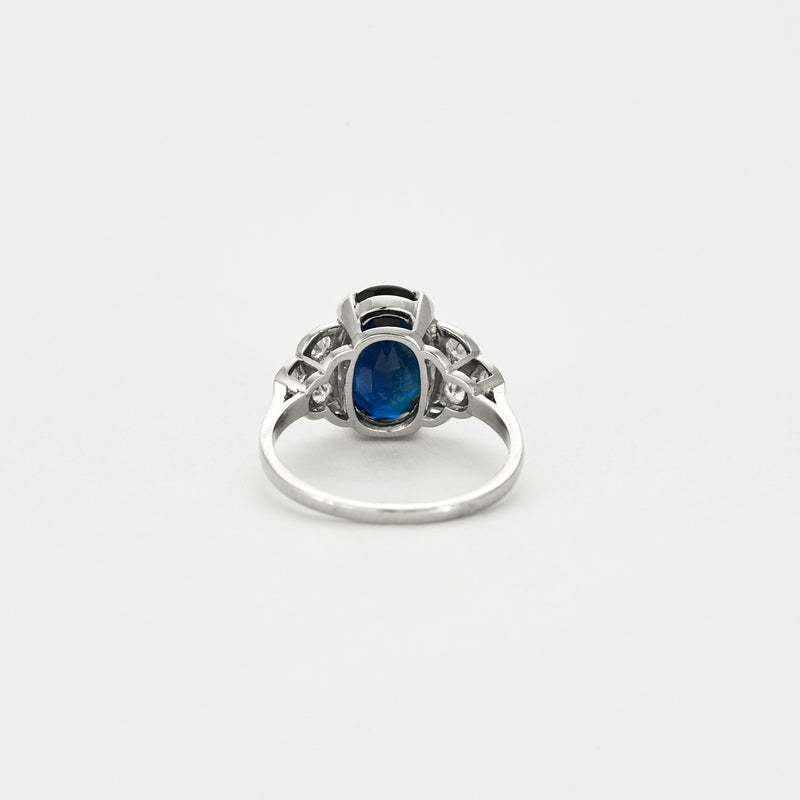 Bague de fiançailles saphir bleu ovale Sarah Bague de fiançailles saphir bleu ovale Sarah