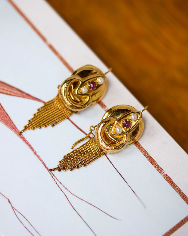 Paire de Boucles d'Oreilles Napoléon III Perles fines Rubis