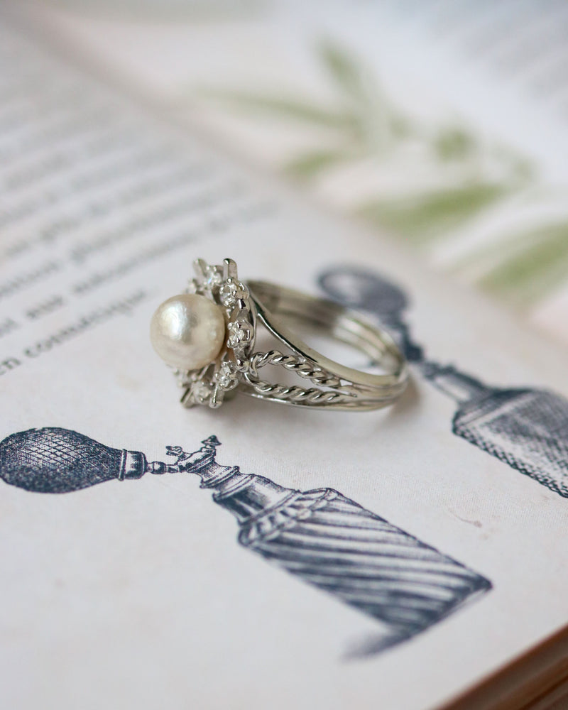 Bague Marguerite Or Blanc Perle et Diamants