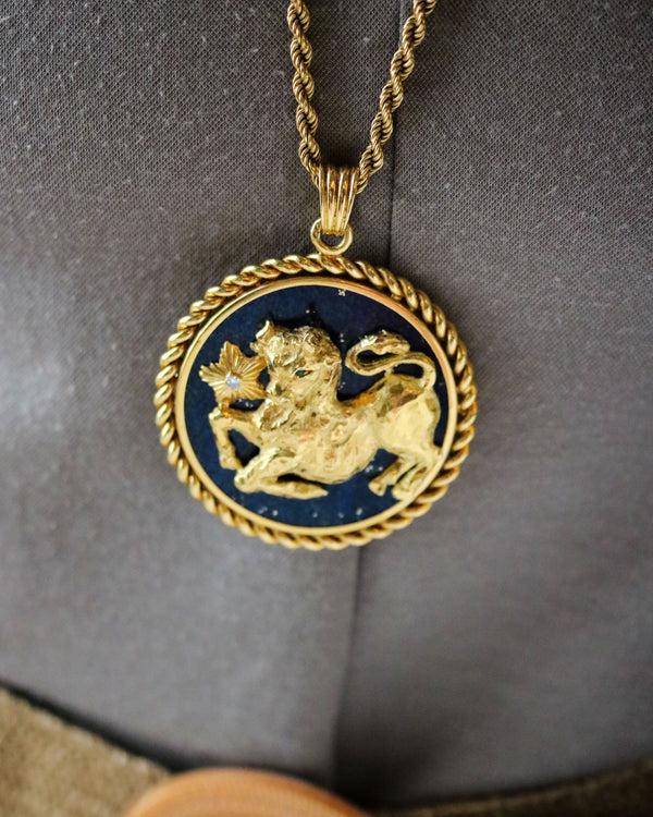 Médaille signe Zodiaque Taureau signé Van Cleef & Arpels