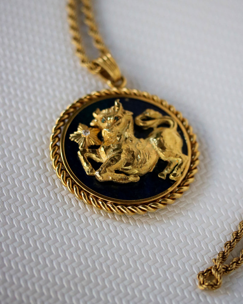 Médaille signe Zodiaque Taureau signé Van Cleef & Arpels