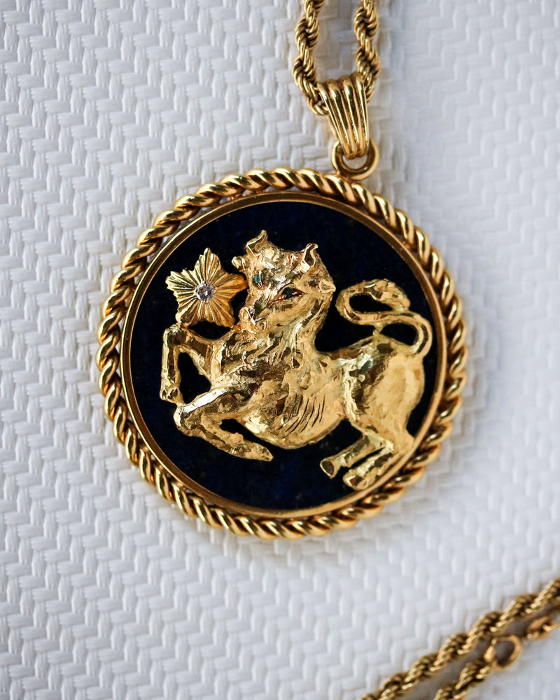 Médaille signe Zodiaque Taureau signé Van Cleef & Arpels