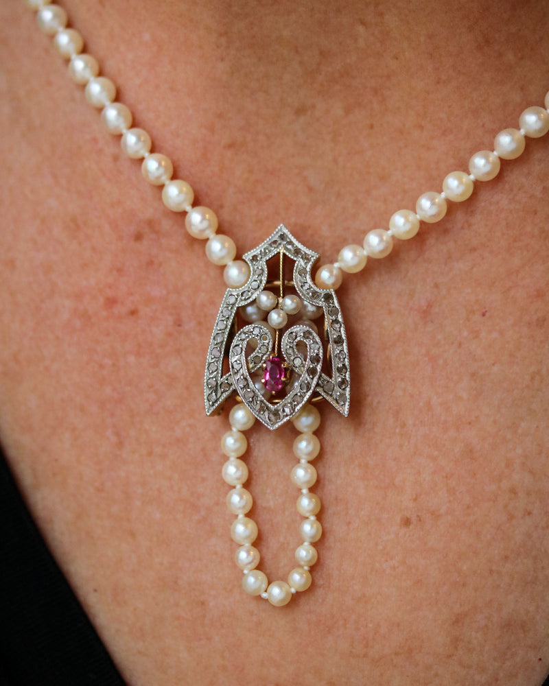 Coulant de Sautoir ou Pendentif en Or, Rubis et Perles