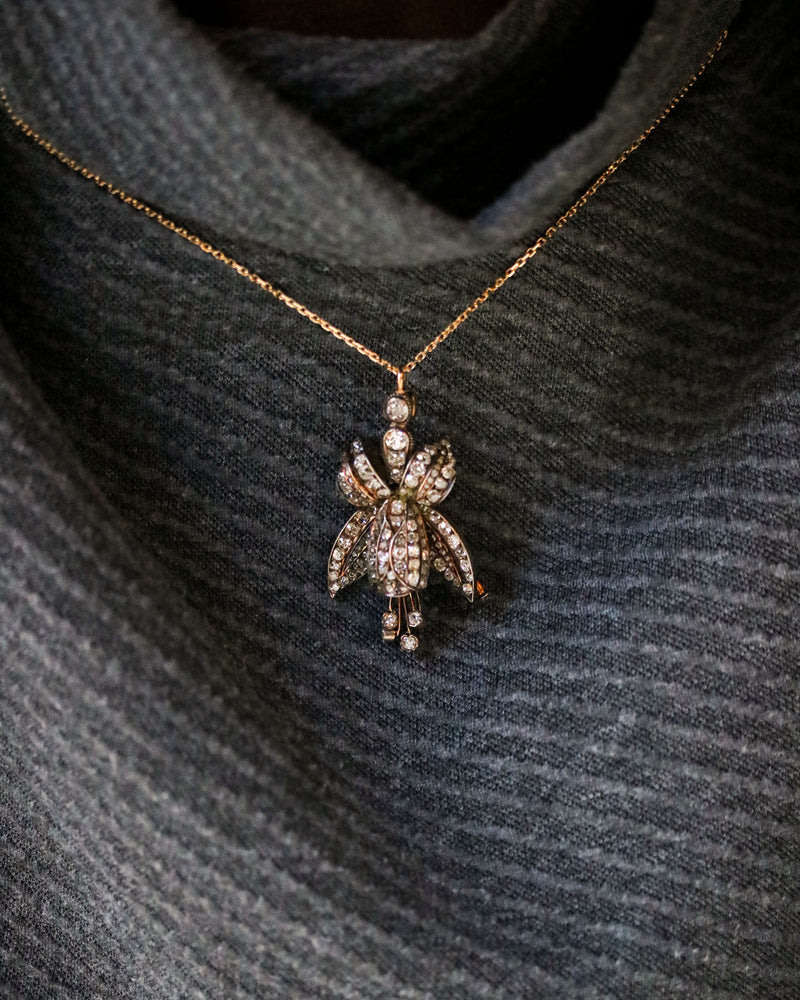 Pendentif et Boche Fleur Fuchsia Or rose Argent Diamants