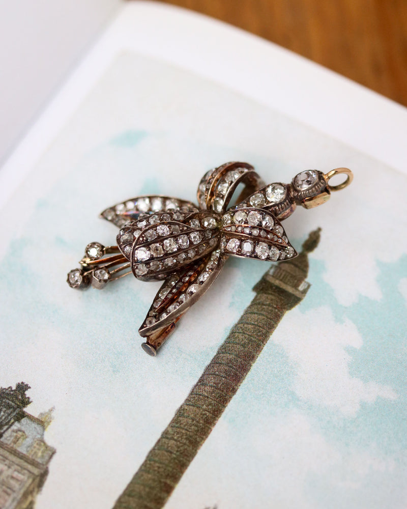 Pendentif et Boche Fleur Fuchsia Or rose Argent Diamants