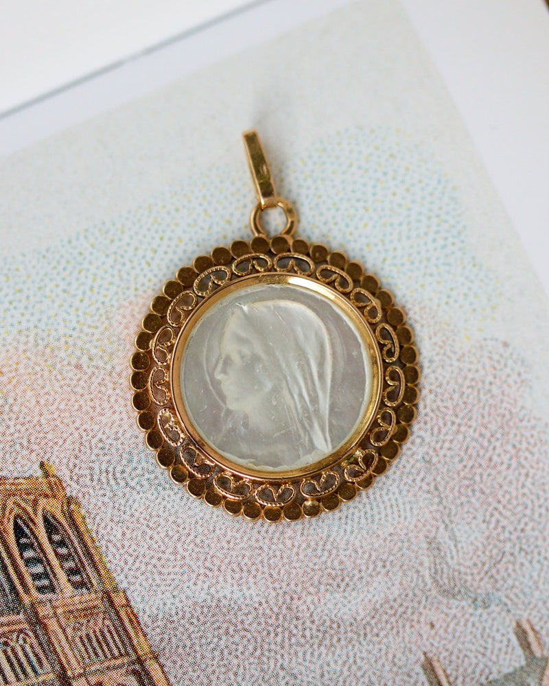 Médaille Ancienne Or Rose et Nacre