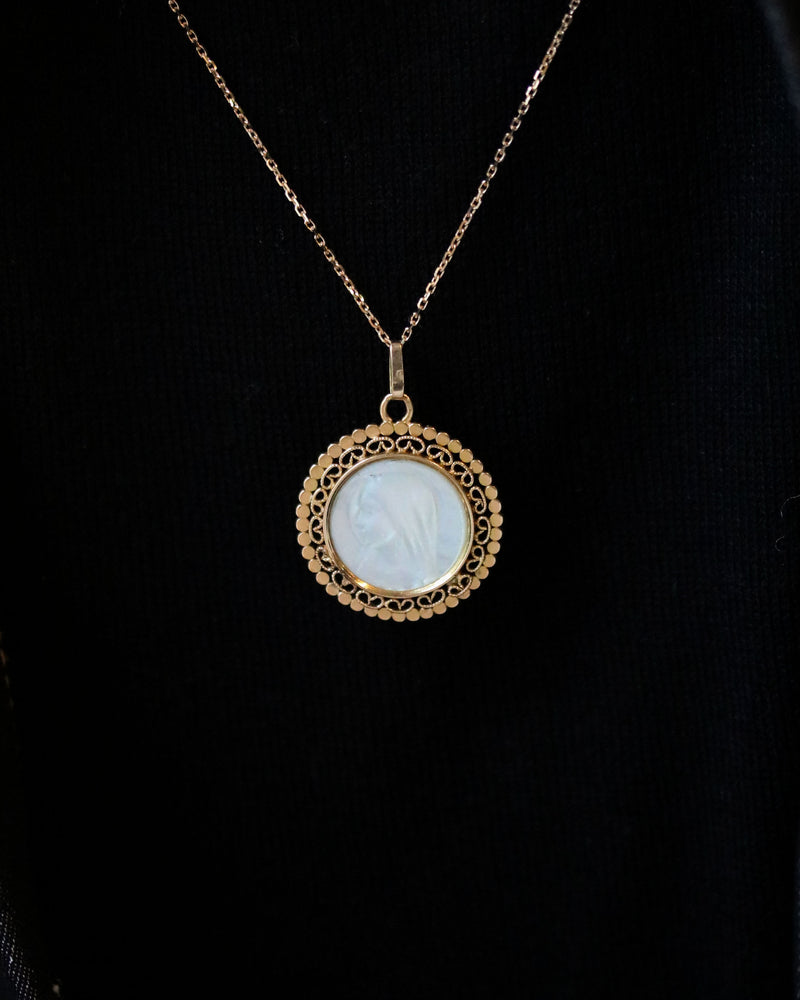 Médaille Ancienne Or Rose et Nacre