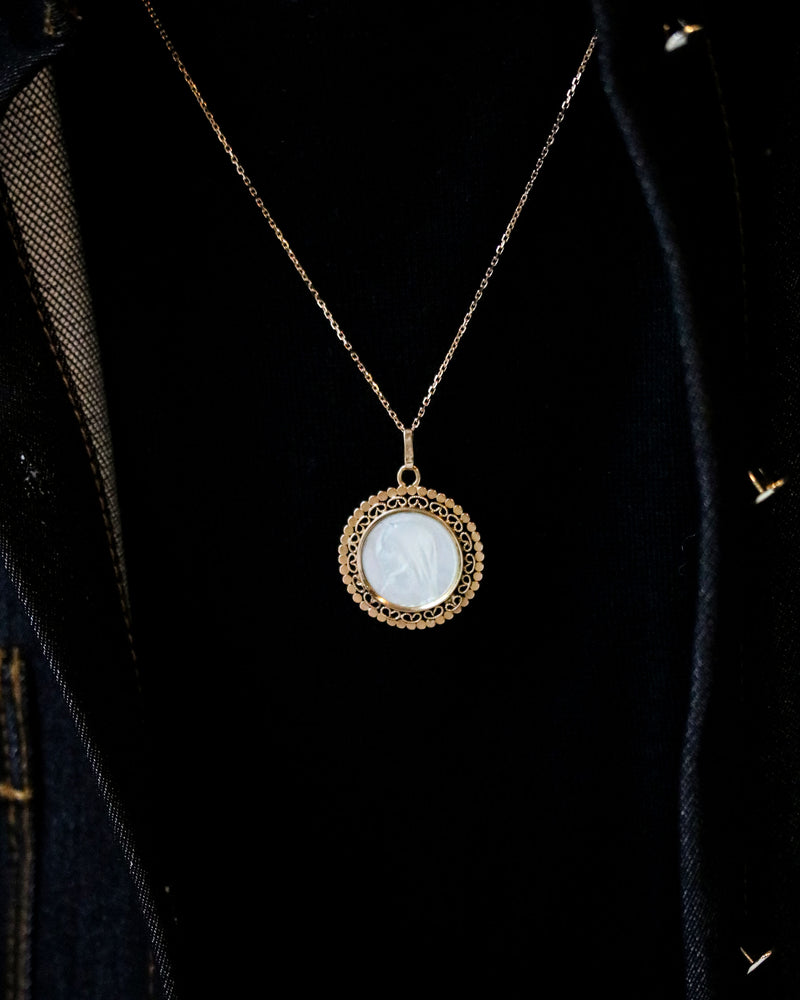 Médaille Ancienne Or Rose et Nacre