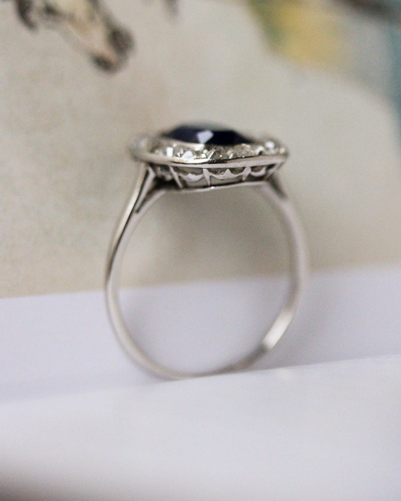 Bague Art Déco Pompadour Saphir et Diamants