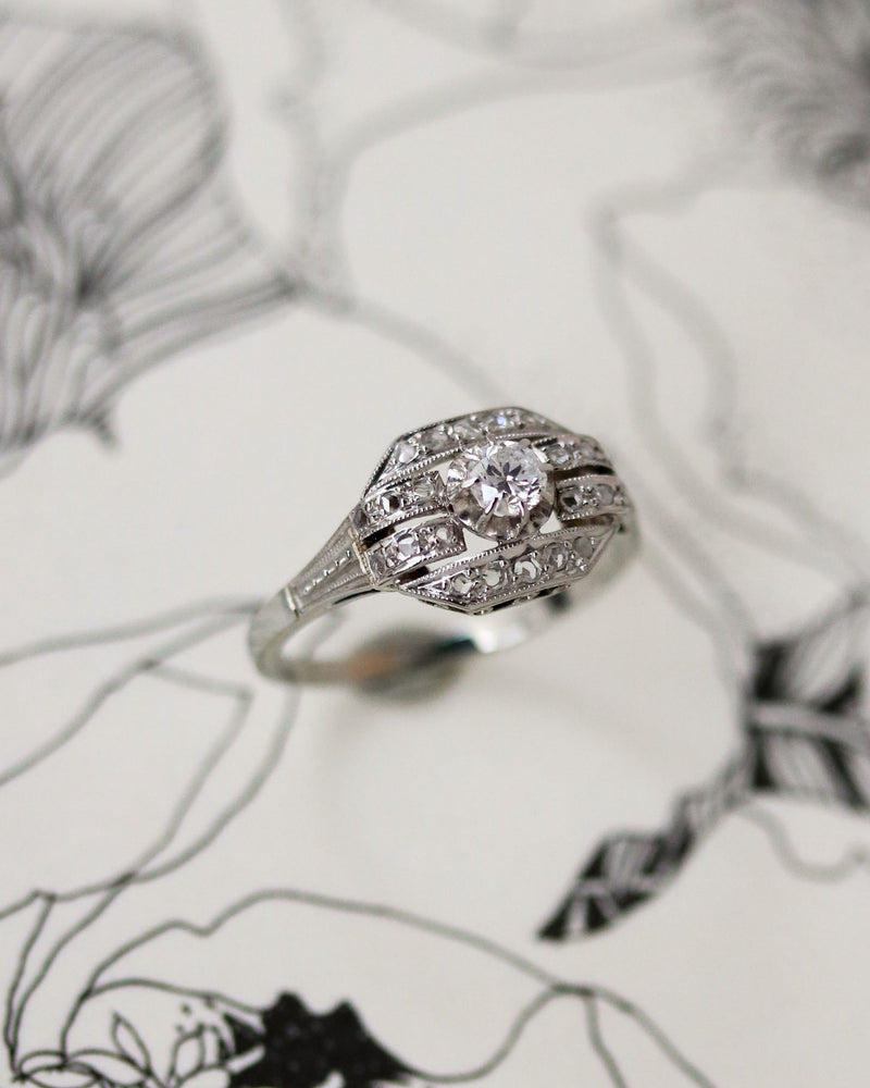 Bague Art Déco Or blanc Platine Diamant