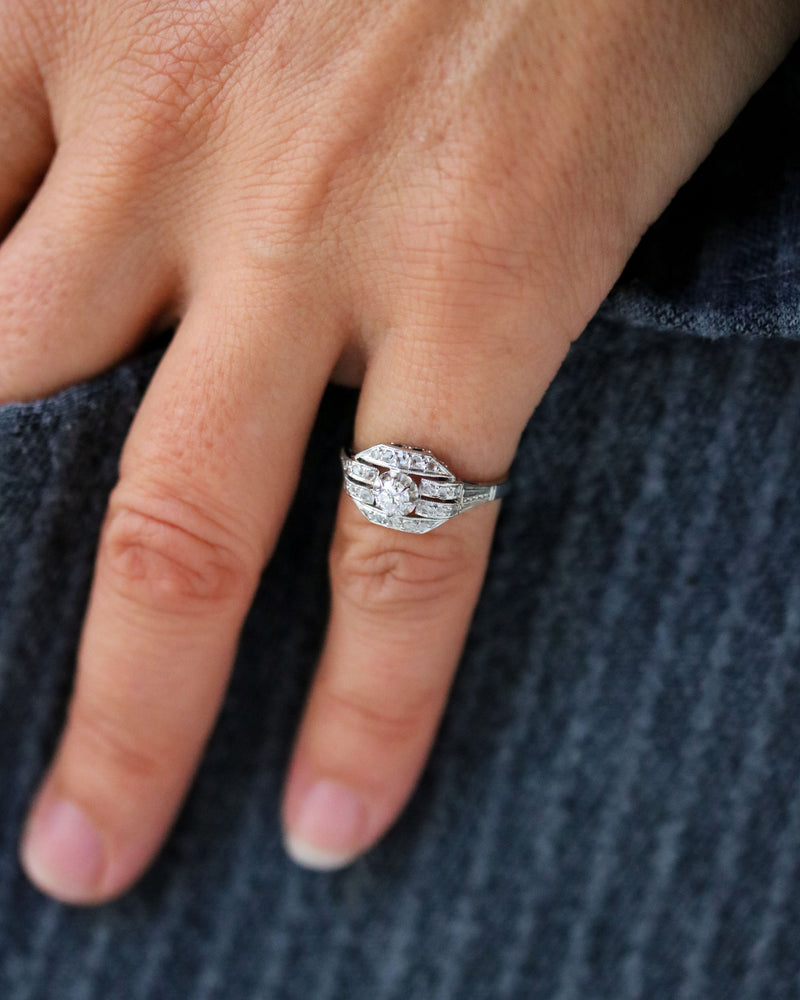 Bague Art Déco Or blanc Platine Diamant