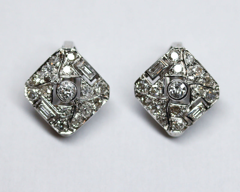 Paire de Boucles d'oreilles Art Déco Or et Diamants