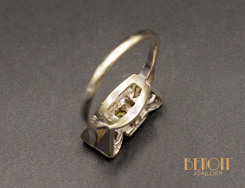 Bague Art Déco "Nœud Stylisé" Or Blanc Diamants