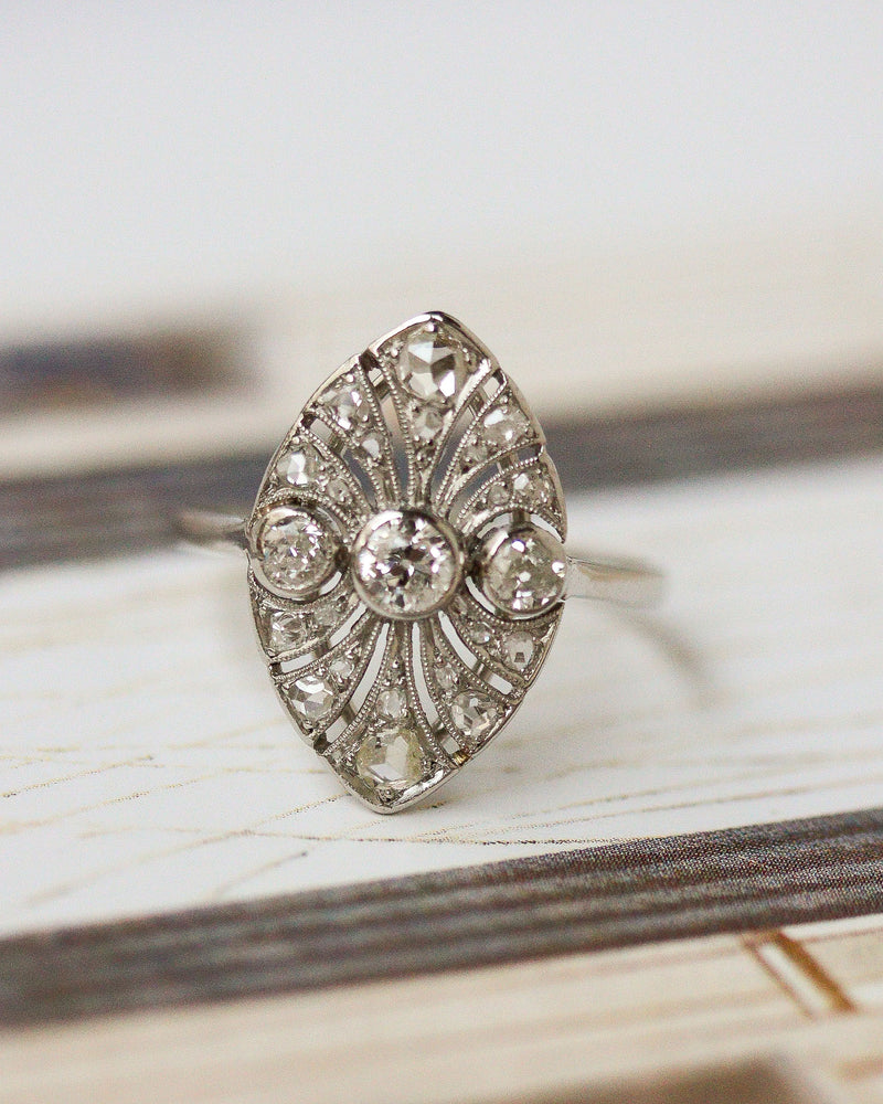 Bague Art Déco Marquise Platine Diamants