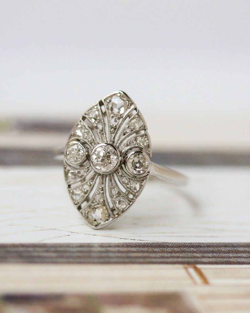 Bague Art Déco Marquise Platine Diamants