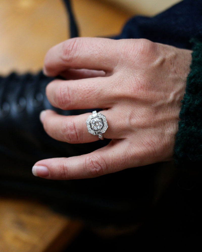 Bague Création Benoît Joaillier "Carré Pans Coupés" Diamant 1ct Certifié