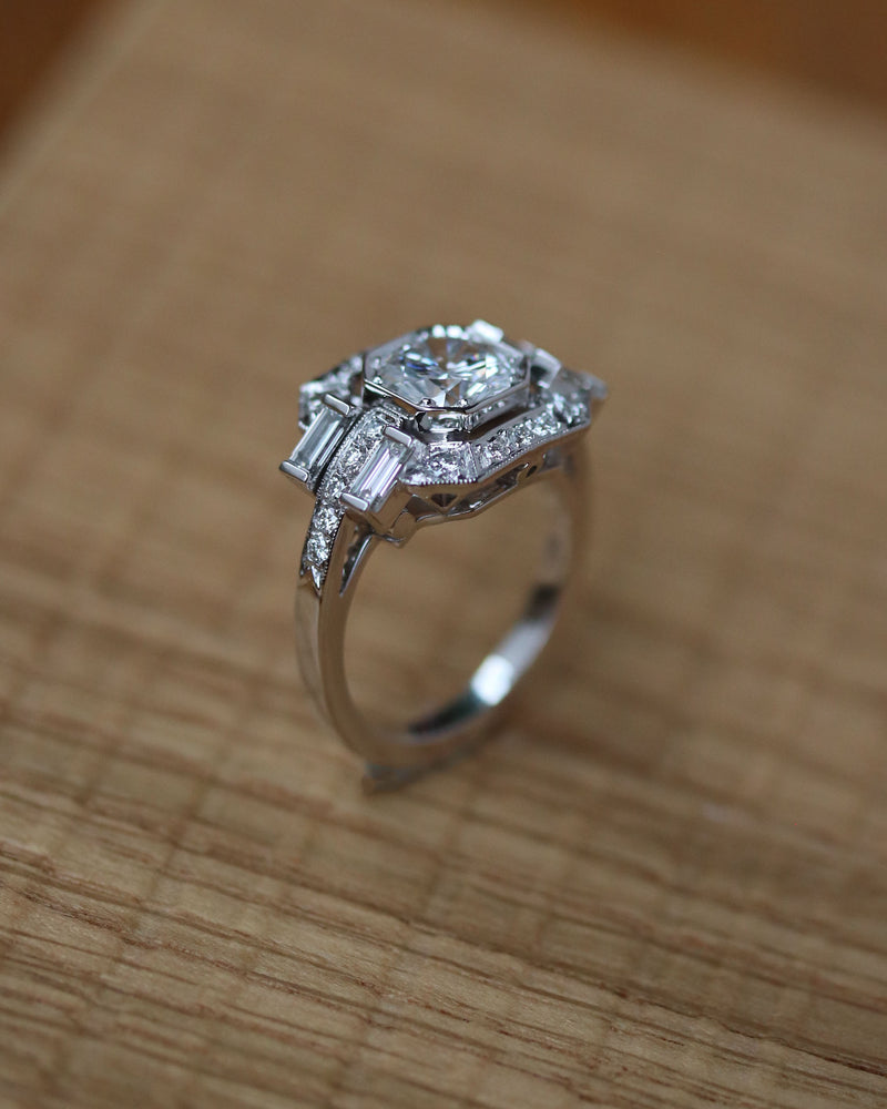 Bague Création Benoit Joaillier "Carrée Pans Coupés Doubles Baguettes" Diamant 1.24 ct