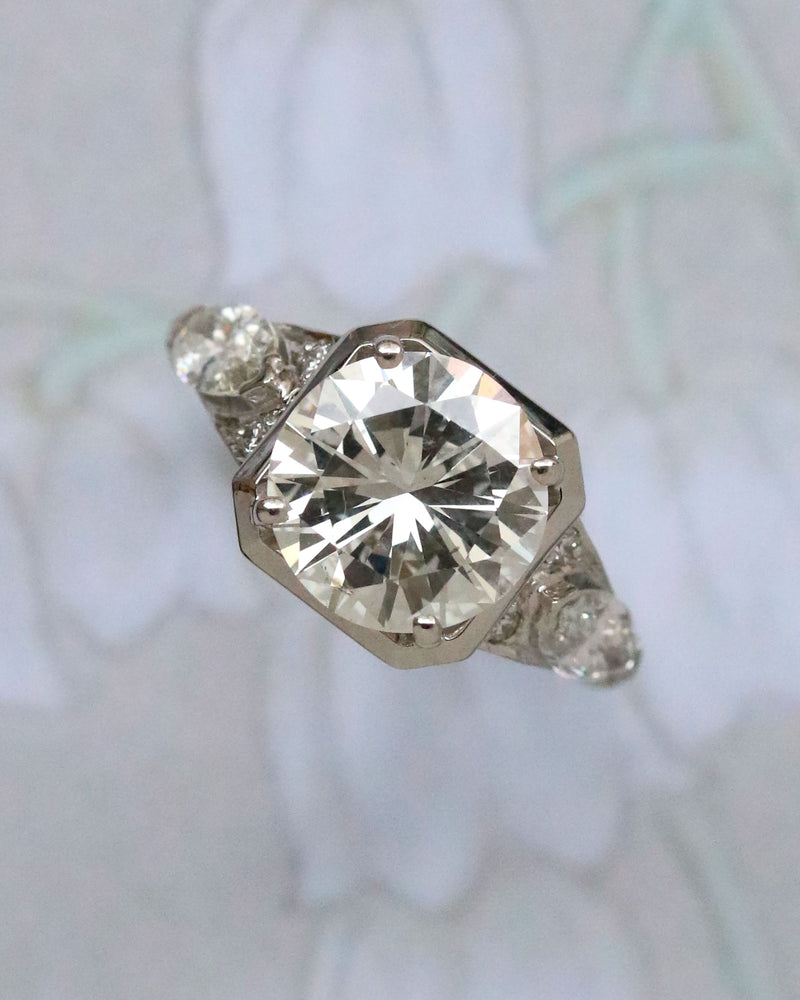 Solitaire Création Benoit "Carré" Joaillier Diamant 3.46 ct G-Si2 épaulé Navettes