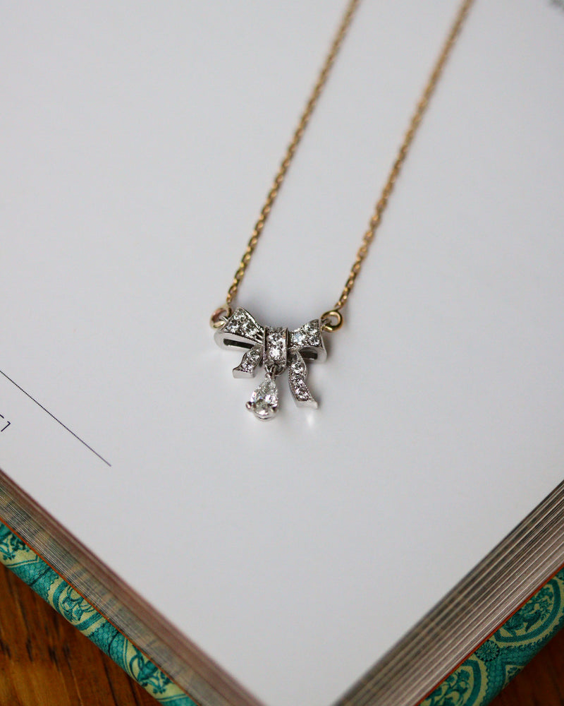 Pendentif Création Benoit Joaillier "Noeud Style Art Déco" Or Blanc et Jaune