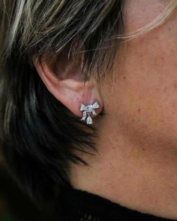 Boucle d'Oreilles Création Benoit Joaillier "Noeuds Style Art Déco" Diamants