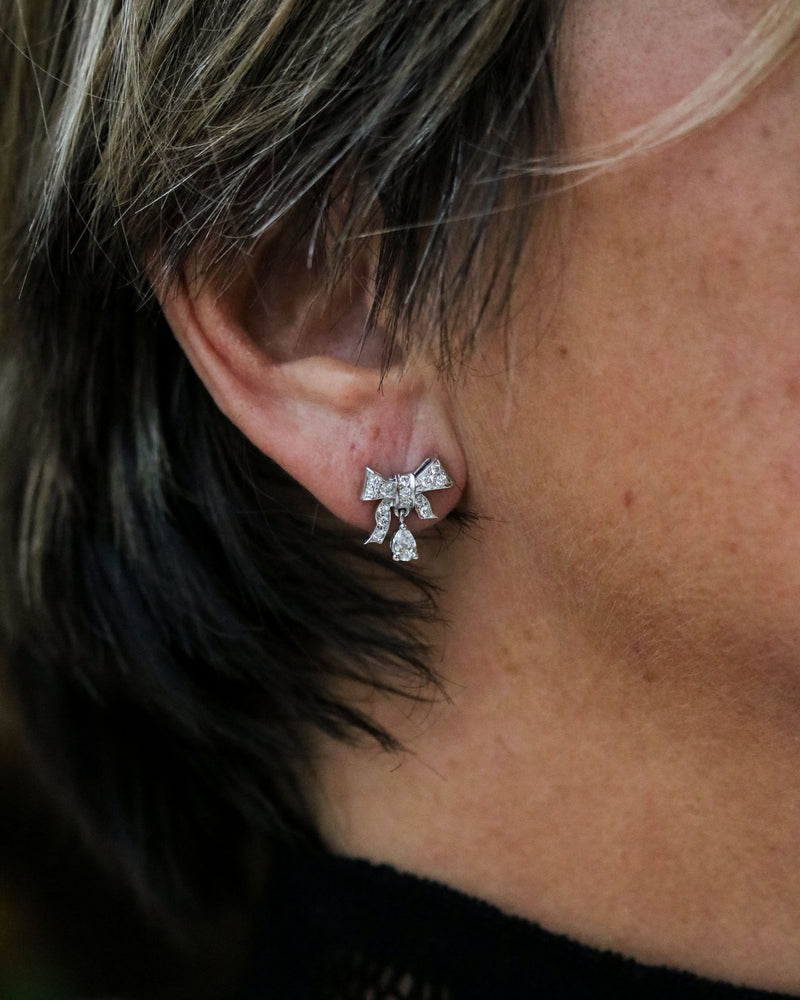 Boucle d'Oreilles Création Benoit Joaillier "Noeuds Style Art Déco" Diamants