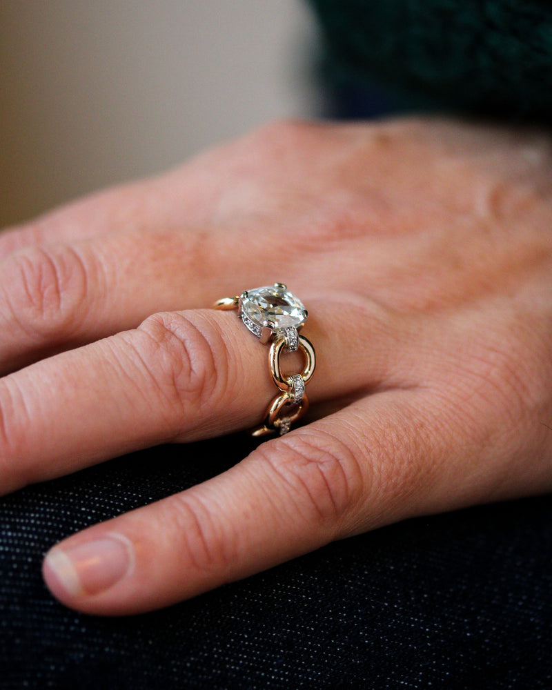 Bague Création Benoît Joaillier Solitaire "Mailles et Godrons" Diamants
