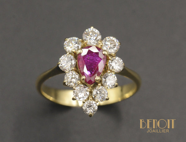 Bague Pompadour Rubis Poire et Diamants