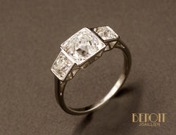 Bague Platine Trilogie Diamants Art Déco
