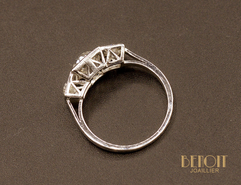 Bague Platine Trilogie Diamants Art Déco