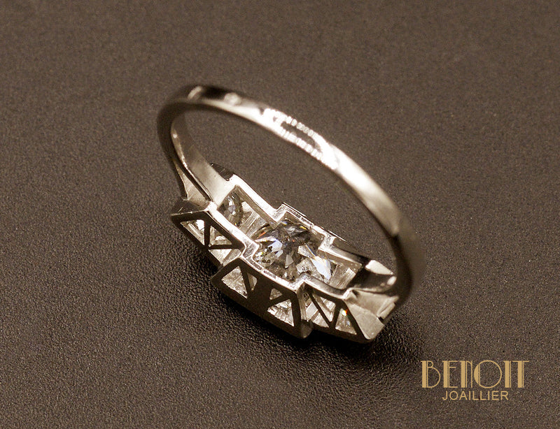 Bague Platine Trilogie Diamants Art Déco