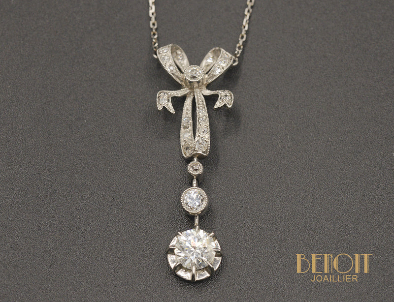 Collier Long Rosé Icônes En Argent 925 Avec Pendentif Nœud Avec Zircon Collier Long Rosé Icônes En Argent 925 Avec Pendentif Nœud Avec Zircon