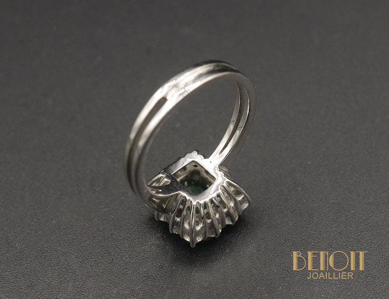 Bague Carrée Emeraude entourage Diamants