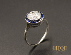 Bague Art Déco entourage Saphirs calibrés