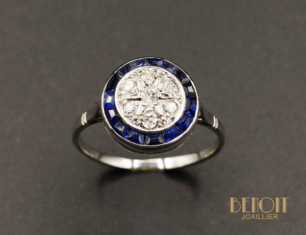 Bague Art Déco entourage Saphirs calibrés