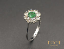 Bague Marguerite Emeraude Entourage Diamants