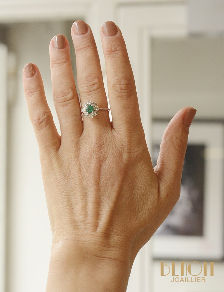 Bague Marguerite Emeraude Entourage Diamants