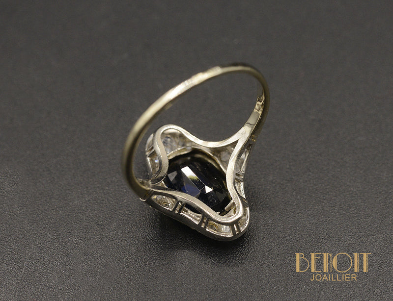 Bague Art Déco Saphir Ovale Diamants