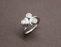 Bague Trilogie de Diamants et Or Blanc