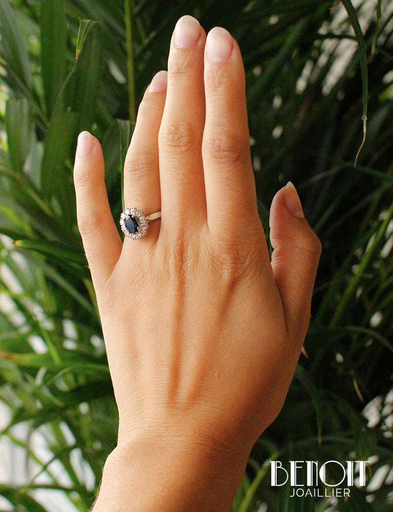 Bague Saphir Entourage Diamants