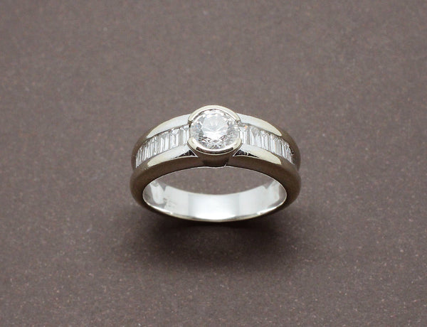 Bague Or Blanc Diamants et Rangées de Baguettes