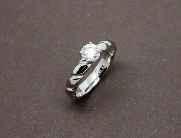 Solitaire Chaumet "Torsade" Platine Diamant 0.5 ct